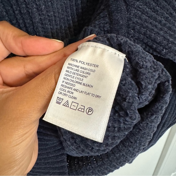 Tommy Bahama Women's Sea Light Raglan Crew Sweater - Picture 10 of 10